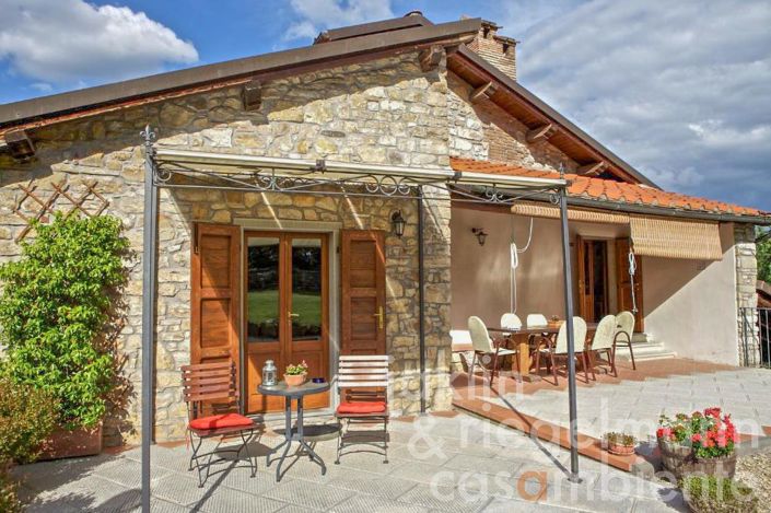 Image No.7-4 Bed Country House for sale