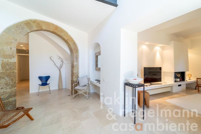 Image No.16-2 Bed Townhouse for sale