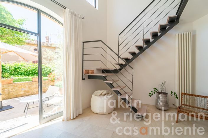 Image No.19-2 Bed Townhouse for sale