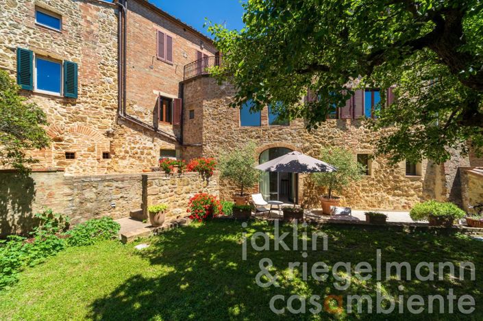 Image No.2-2 Bed Townhouse for sale