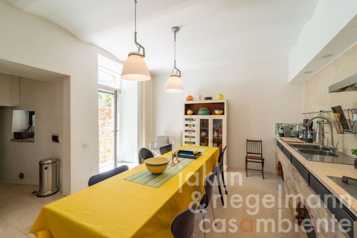 Image No.21-2 Bed Townhouse for sale