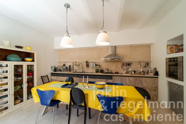 Image No.24-2 Bed Townhouse for sale