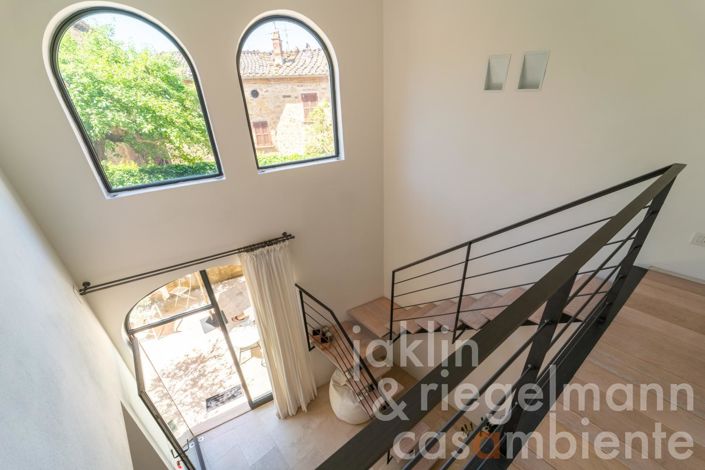 Image No.30-2 Bed Townhouse for sale