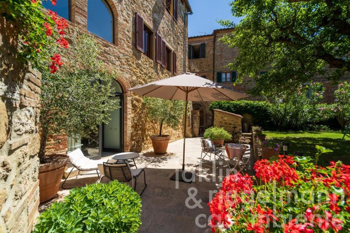 Image No.4-2 Bed Townhouse for sale