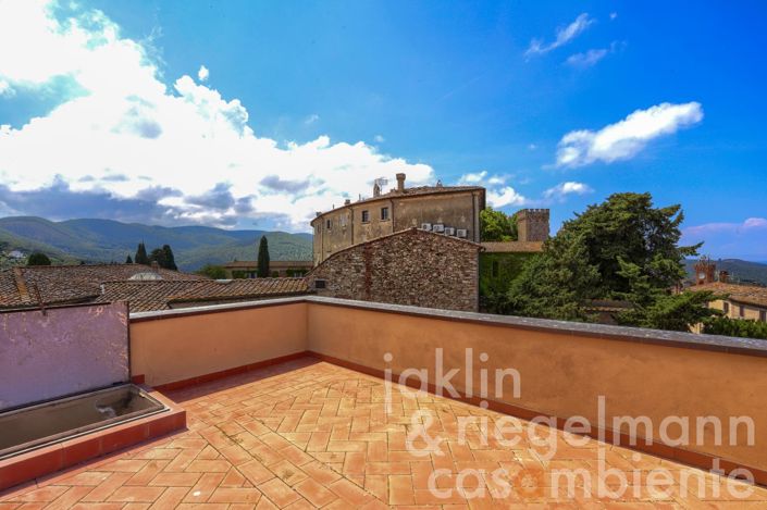 Image No.15-6 Bed Villa for sale