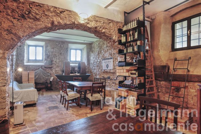 Image No.17-6 Bed Villa for sale