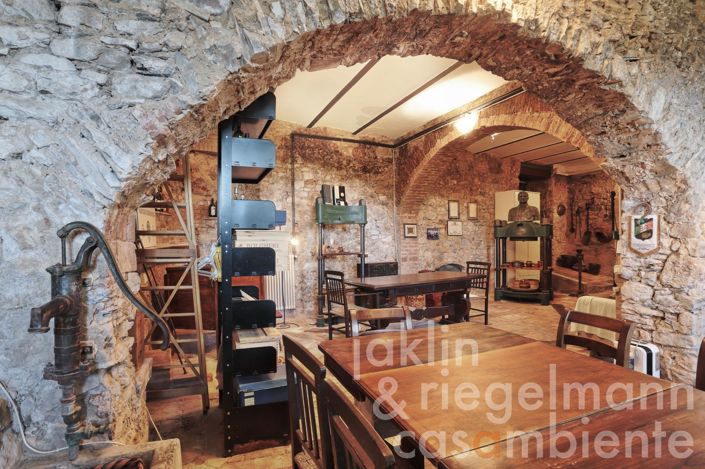 Image No.18-6 Bed Villa for sale