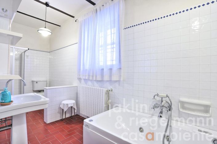 Image No.28-6 Bed Villa for sale