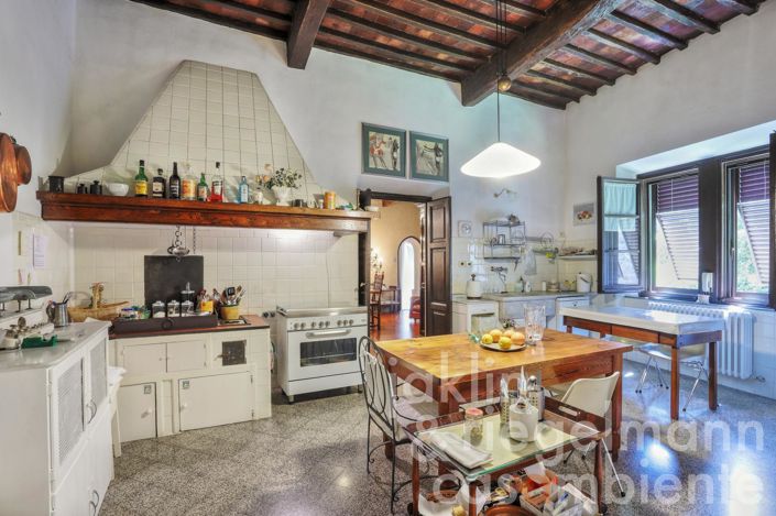 Image No.34-6 Bed Villa for sale
