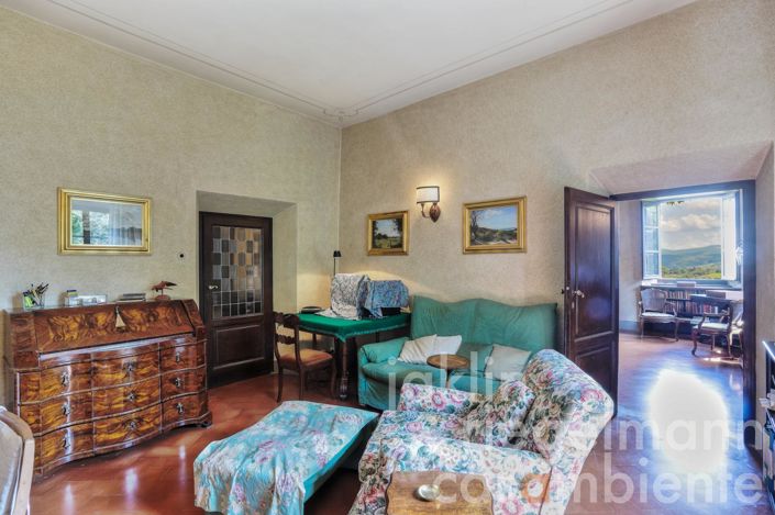 Image No.38-6 Bed Villa for sale