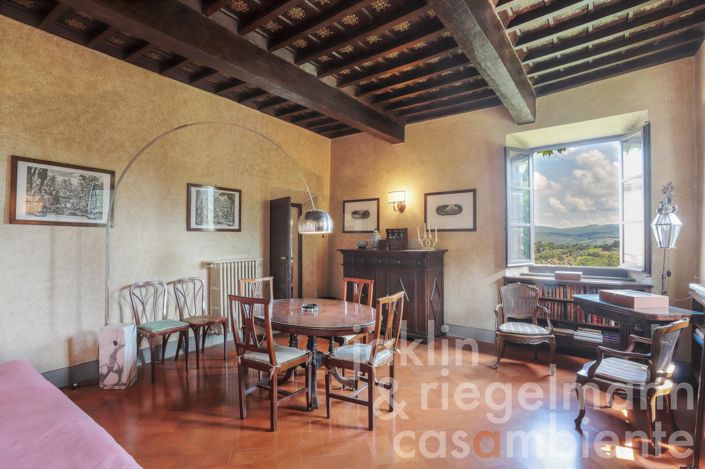 Image No.40-6 Bed Villa for sale