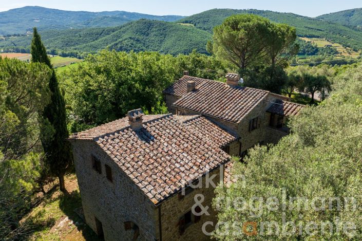 Image No.17-4 Bed Country House for sale