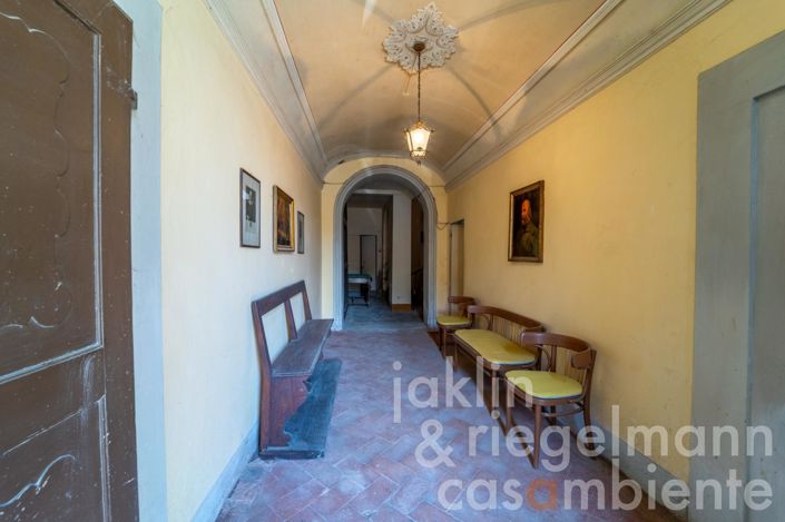 Image No.13-10 Bed Villa for sale