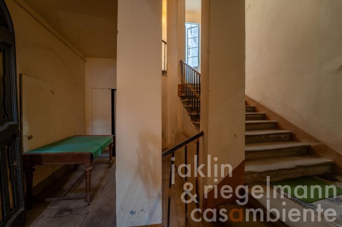 Image No.14-10 Bed Villa for sale