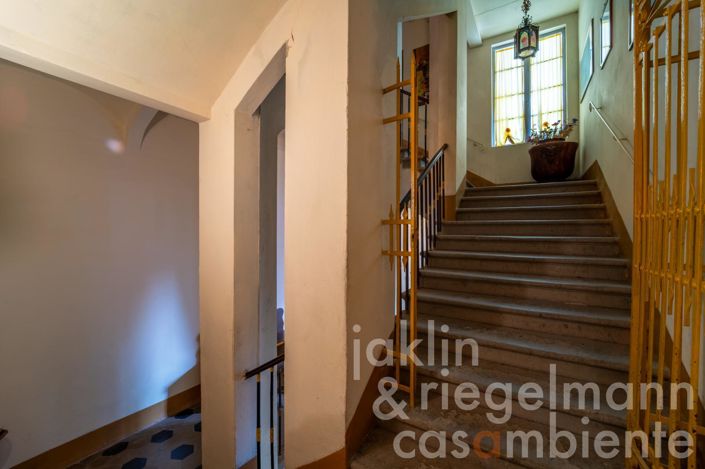 Image No.29-10 Bed Villa for sale