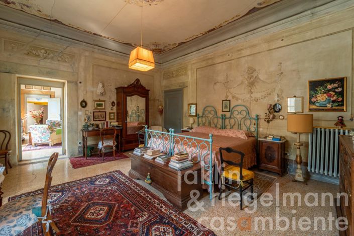Image No.35-10 Bed Villa for sale