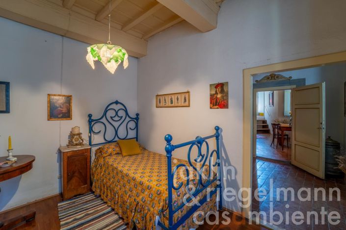 Image No.39-10 Bed Villa for sale