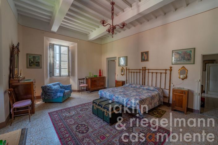 Image No.43-10 Bed Villa for sale