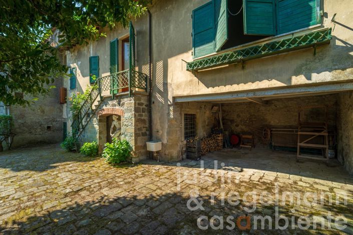Image No.9-10 Bed Villa for sale
