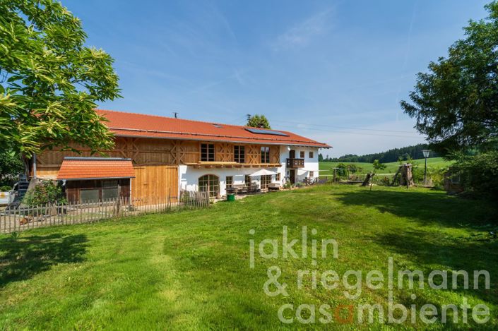 Image No.19-6 Bed Country House for sale