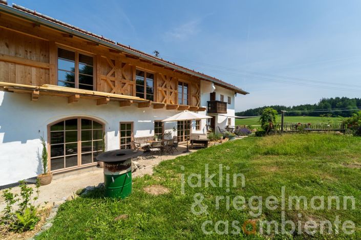 Image No.20-6 Bed Country House for sale