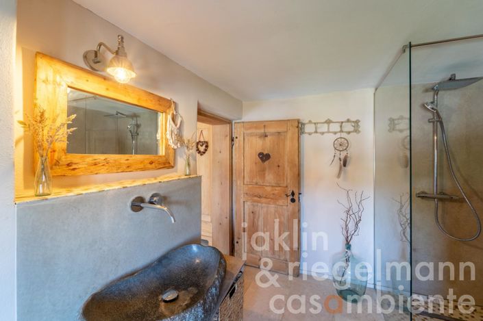 Image No.40-6 Bed Country House for sale