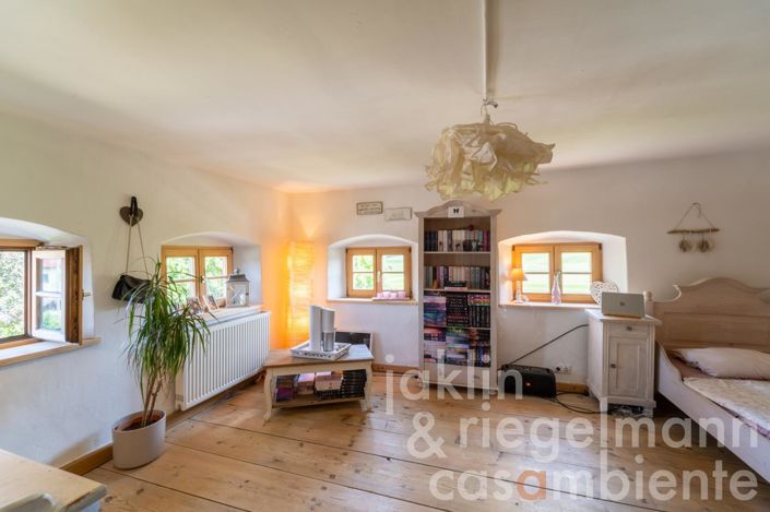 Image No.45-6 Bed Country House for sale