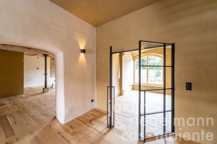 Image No.57-6 Bed Country House for sale