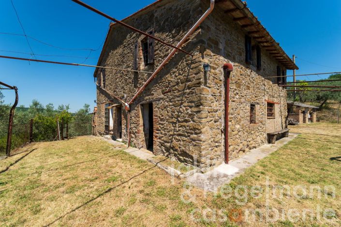 Image No.11-Maison de campagne de 4 chambres à vendre à Bettona