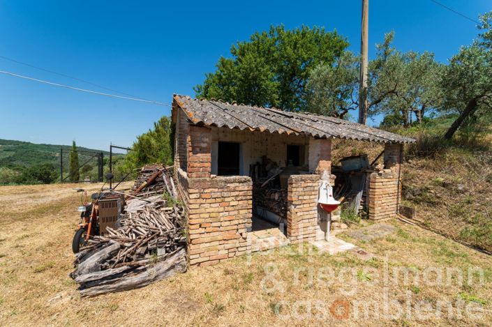 Image No.29-Maison de campagne de 4 chambres à vendre à Bettona