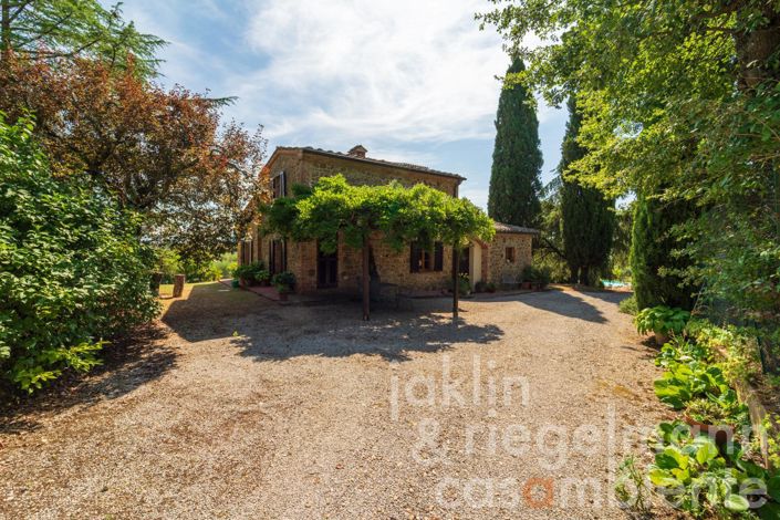 Image No.27-3 Bed Country House for sale
