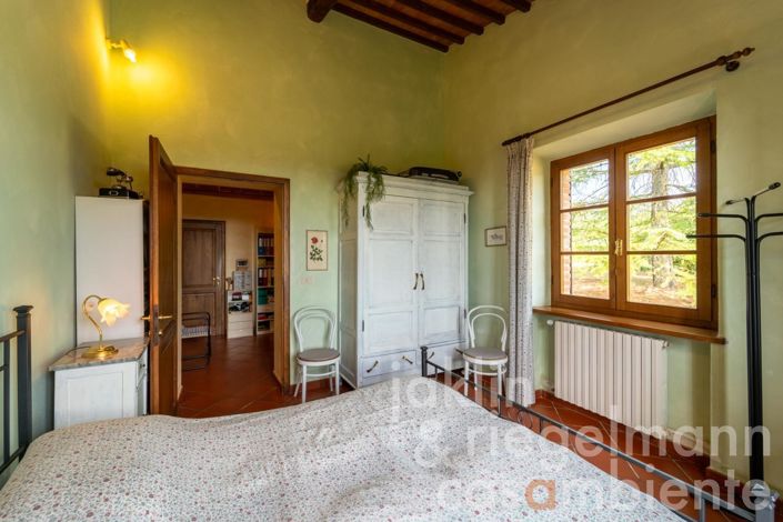 Image No.50-3 Bed Country House for sale