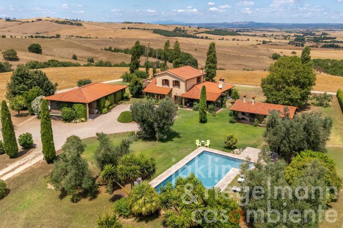 Image No.11-6 Bed Country House for sale