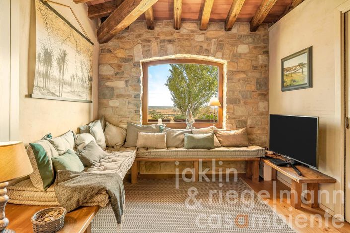 Image No.24-6 Bed Country House for sale