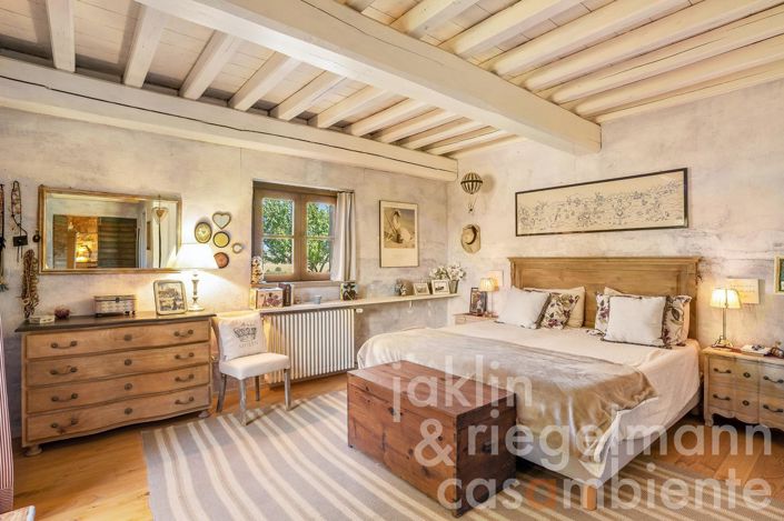 Image No.26-6 Bed Country House for sale