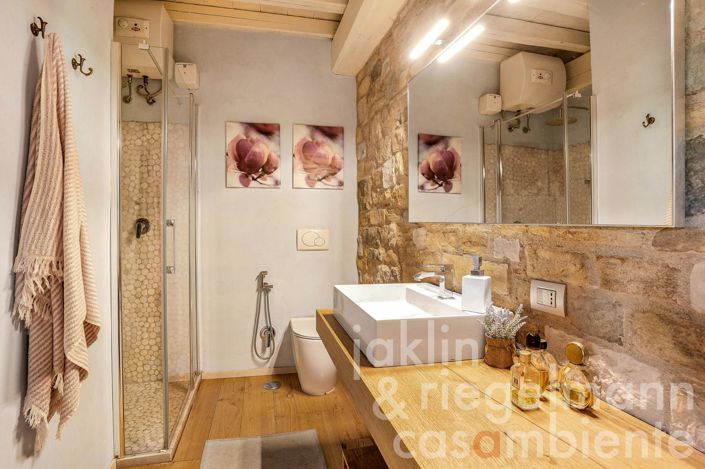 Image No.27-6 Bed Country House for sale