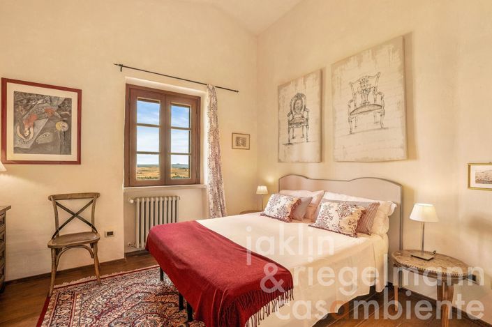 Image No.28-6 Bed Country House for sale