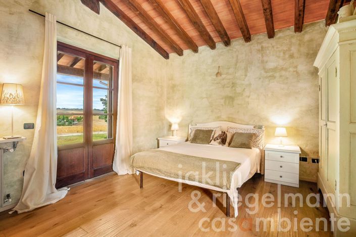 Image No.30-6 Bed Country House for sale