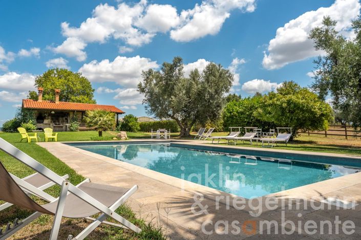 Image No.7-6 Bed Country House for sale
