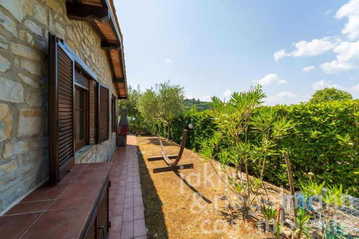 Image No.18-3 Bed Country House for sale