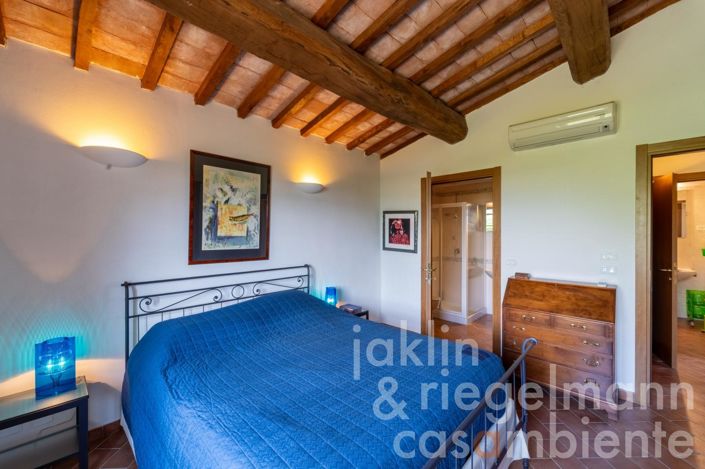 Image No.31-3 Bed Country House for sale