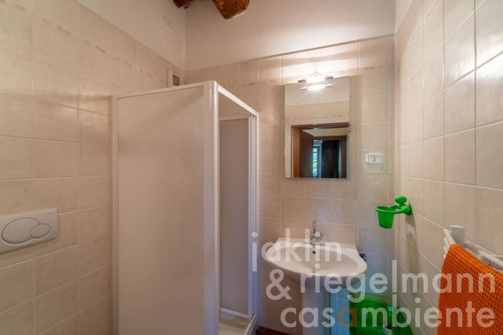 Image No.33-3 Bed Country House for sale