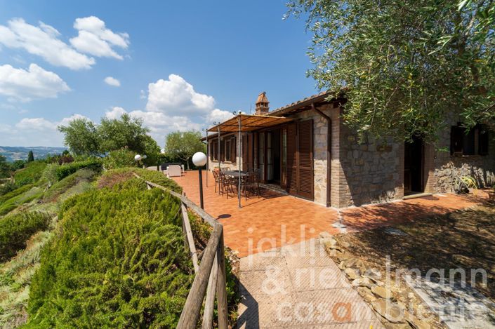 Image No.7-3 Bed Country House for sale
