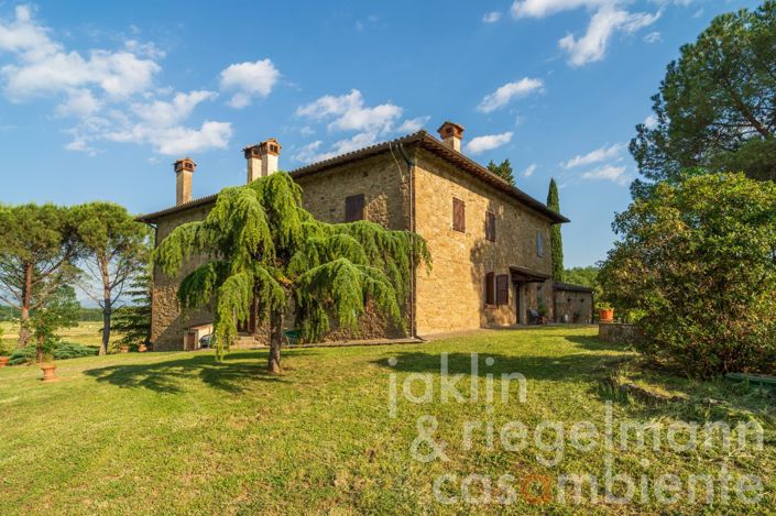Image No.17-9 Bed Country House for sale