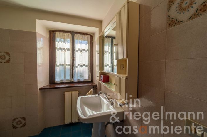 Image No.31-9 Bed Country House for sale