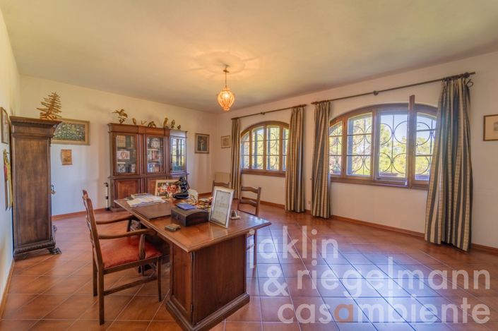 Image No.37-9 Bed Country House for sale
