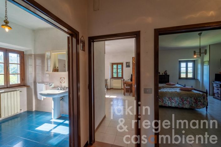Image No.41-9 Bed Country House for sale