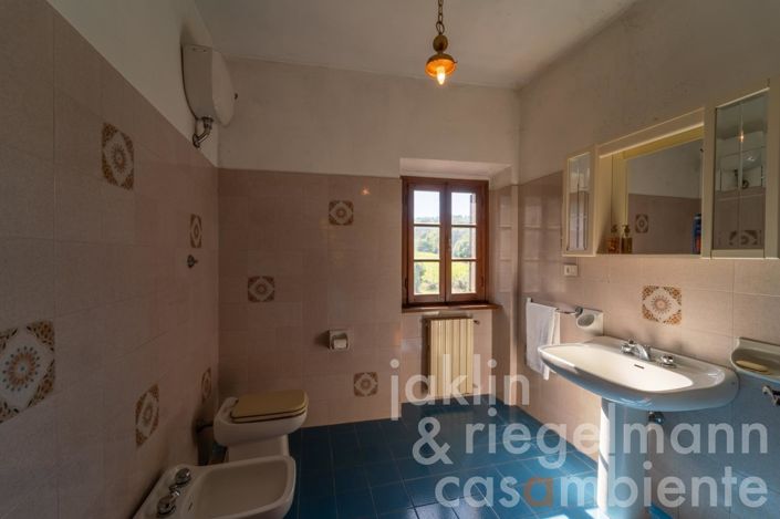 Image No.43-9 Bed Country House for sale