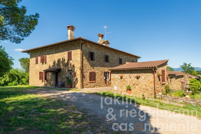 Image No.5-9 Bed Country House for sale