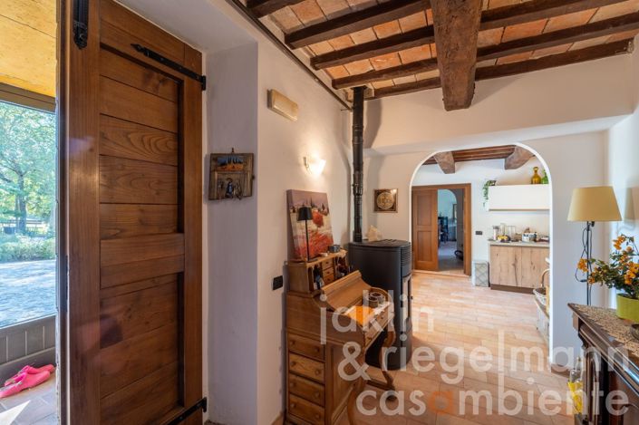 Image No.43-Maison de campagne de 4 chambres à vendre à Perugia